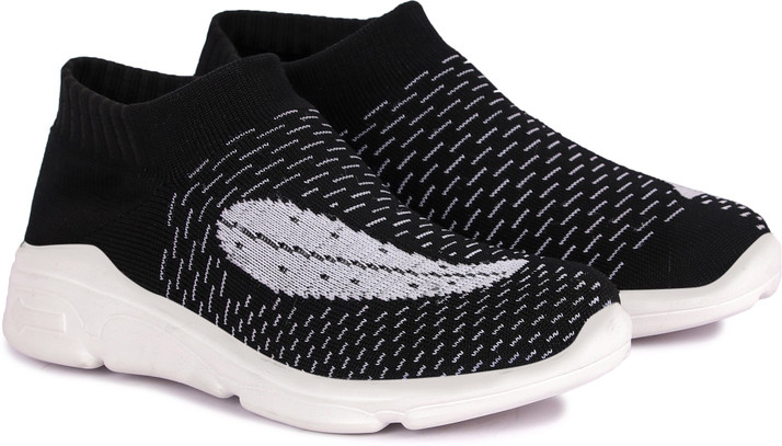 new latest sports shoes