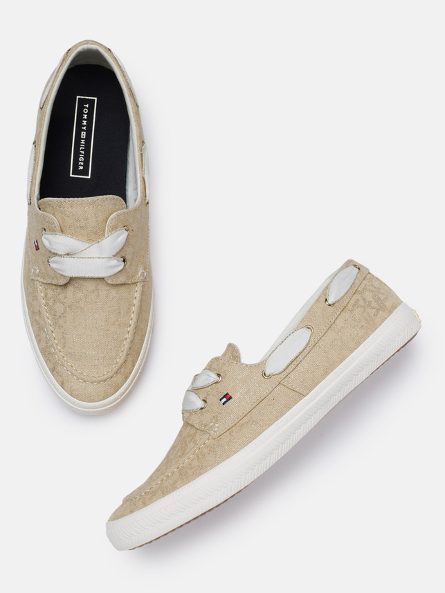tommy hilfiger boat shoes womens