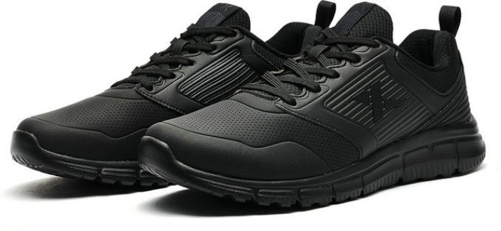 xtep shoes black