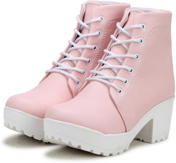 women boots on flipkart