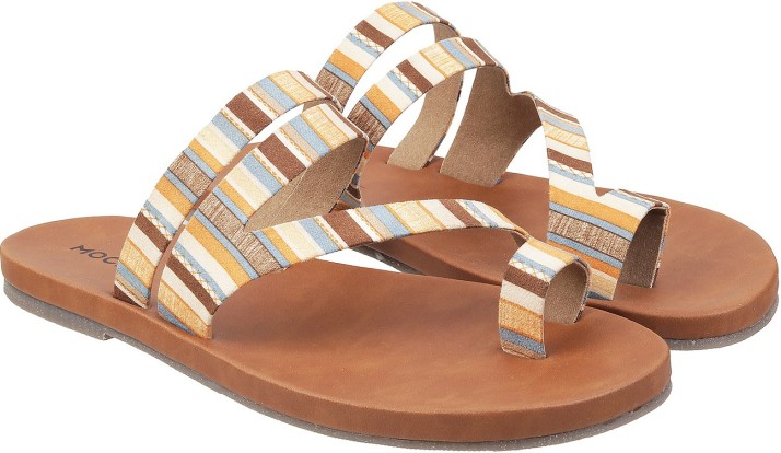 mochi sandals flipkart