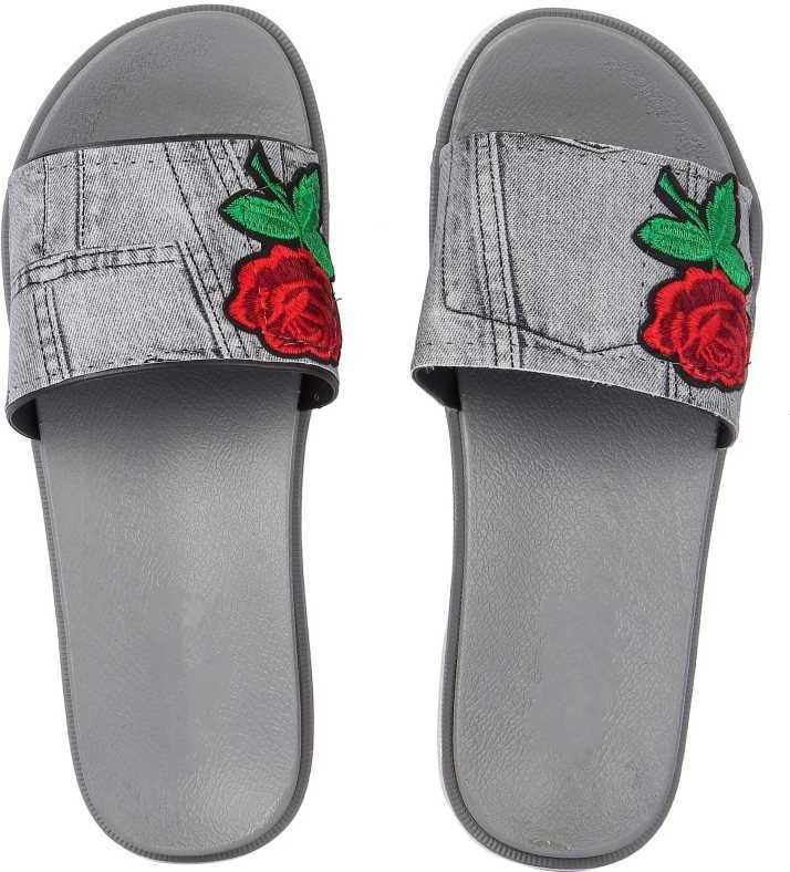 girls flip flops size 4