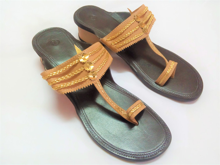 kolhapuri chappal with heels