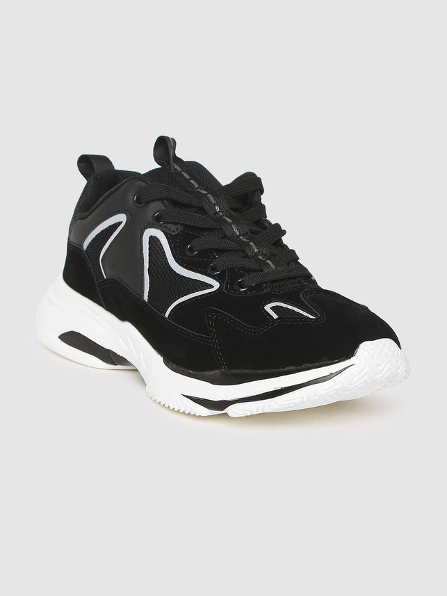 brooks stability sneaker