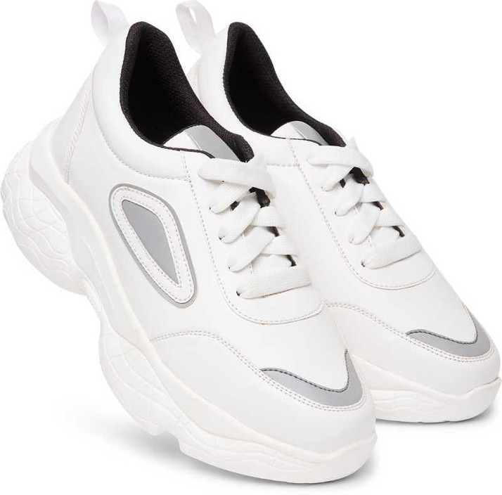 sports shoes for girls flipkart