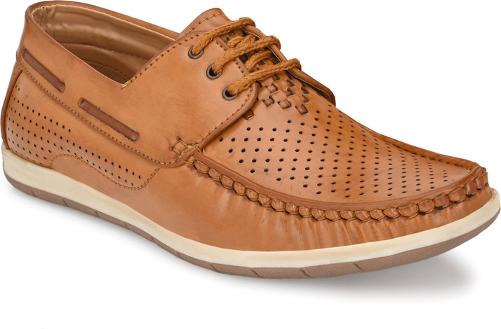 boat shoes flipkart