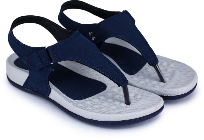 women's flat sandals flipkart