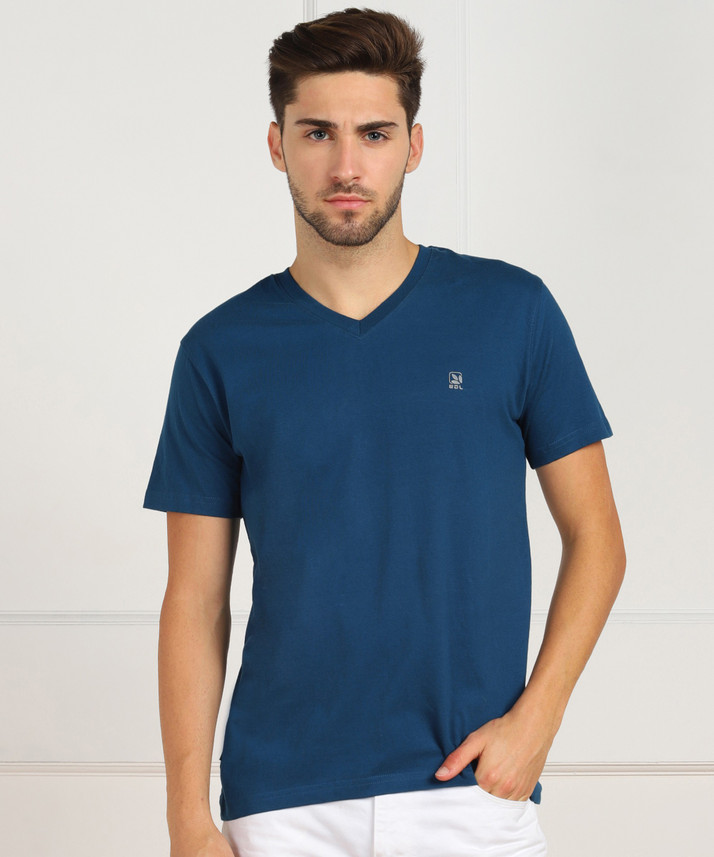 WOODLAND Solid Men V Neck Light Green T 