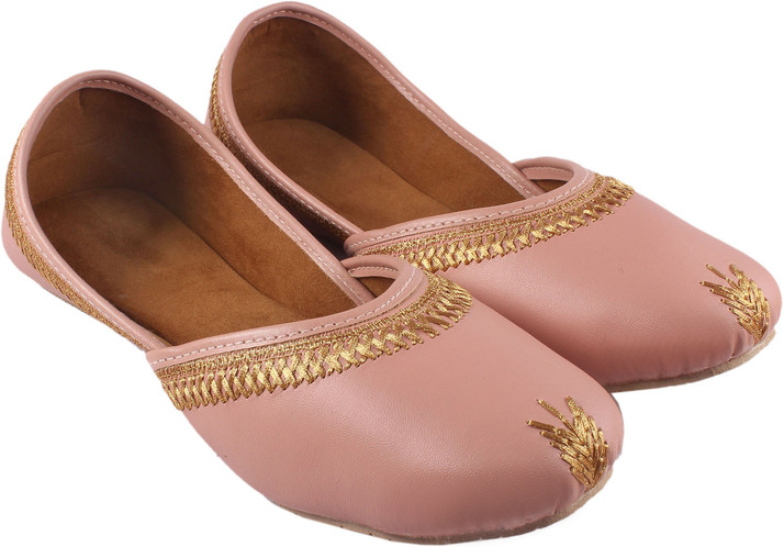 pink almirah sandals