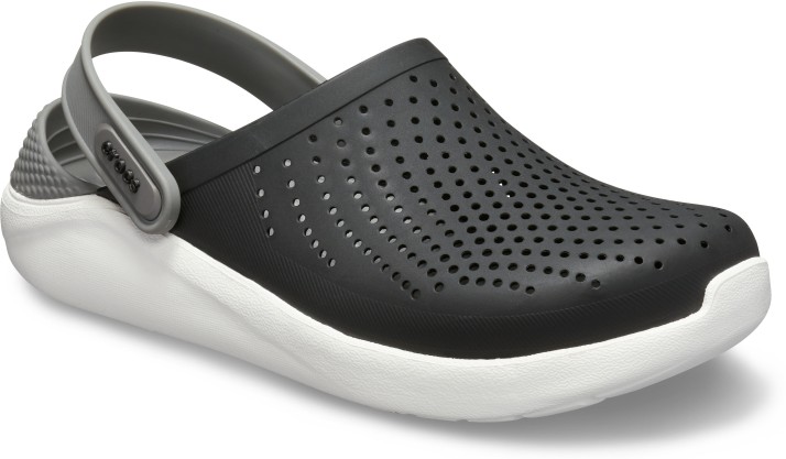 crocs for men flipkart