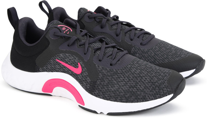 nike renew in season gym trainers