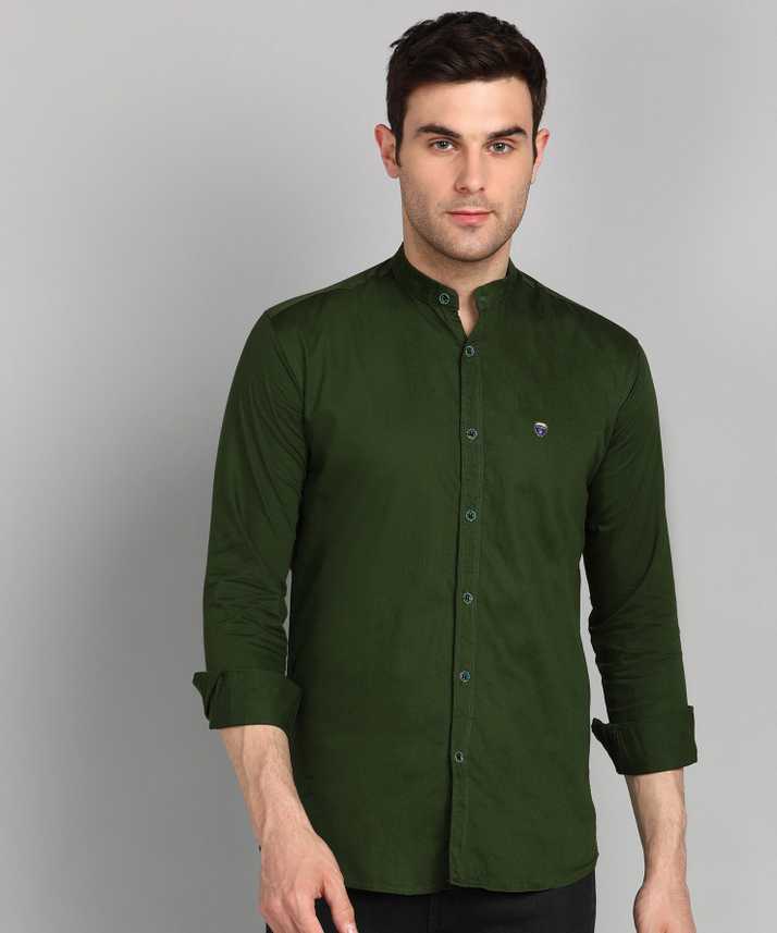 What Colour Goes With Dark Green Shirt