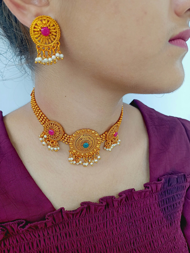 Traditional Matte Finish Choker Set 