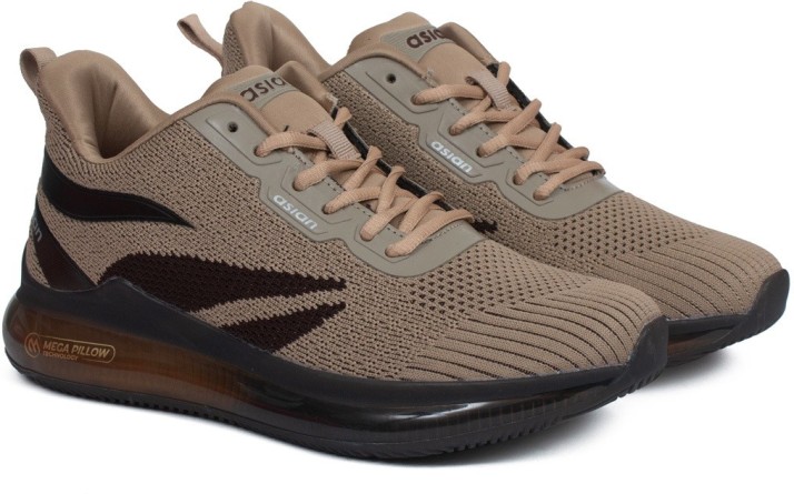 mens tan running shoes