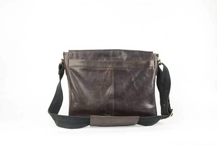Almon 13 Inch Laptop Messenger Bag Mild Black Price In India