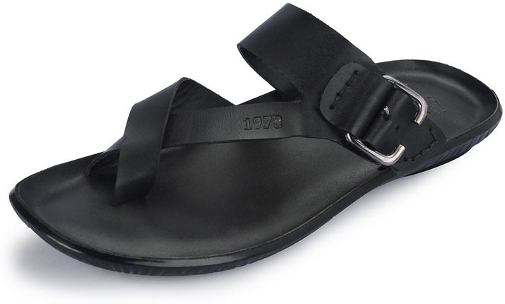 leefox chappals