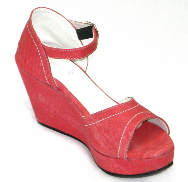 girls red wedges