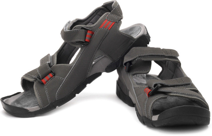 quechua sandals flipkart