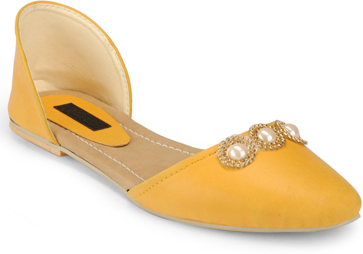 yellow flats payless
