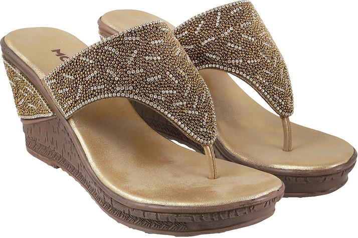 mochi sandals flipkart