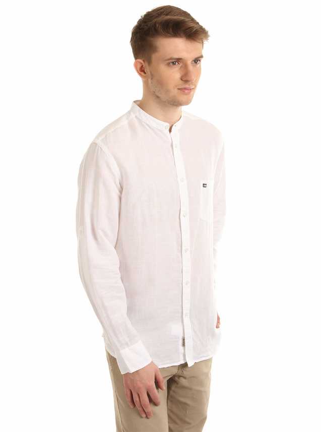 Arrow Men Solid Casual White Shirt Buy White Arrow Men Solid Casual White Shirt Online At Best Prices In India Flipkart Com