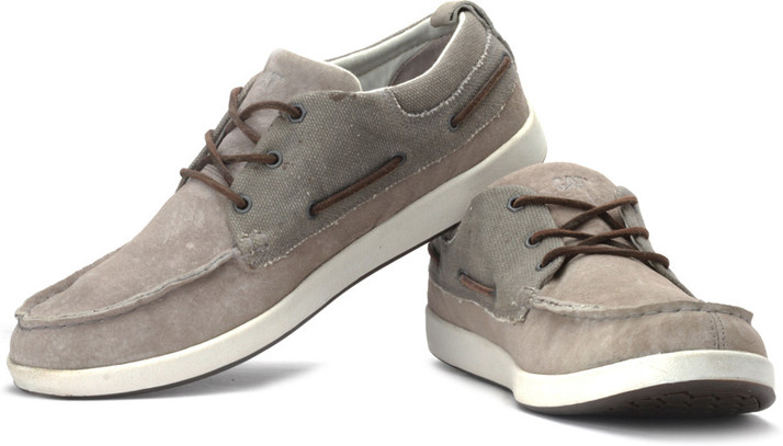 caterpillar boat shoes