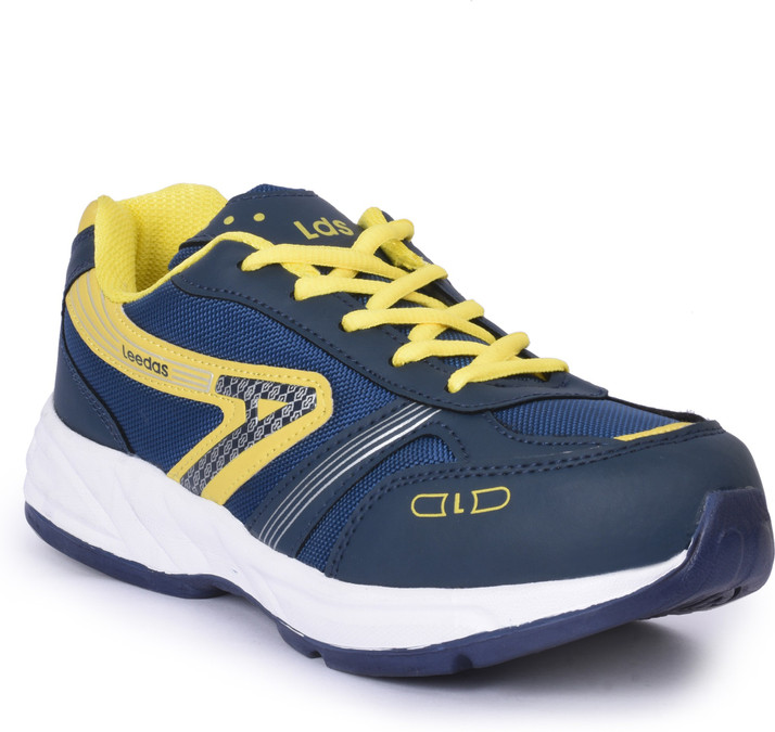 leedas sports shoes