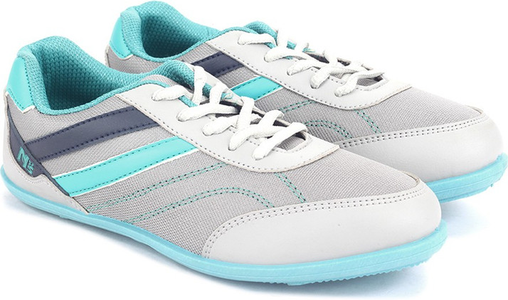 north star running shoes