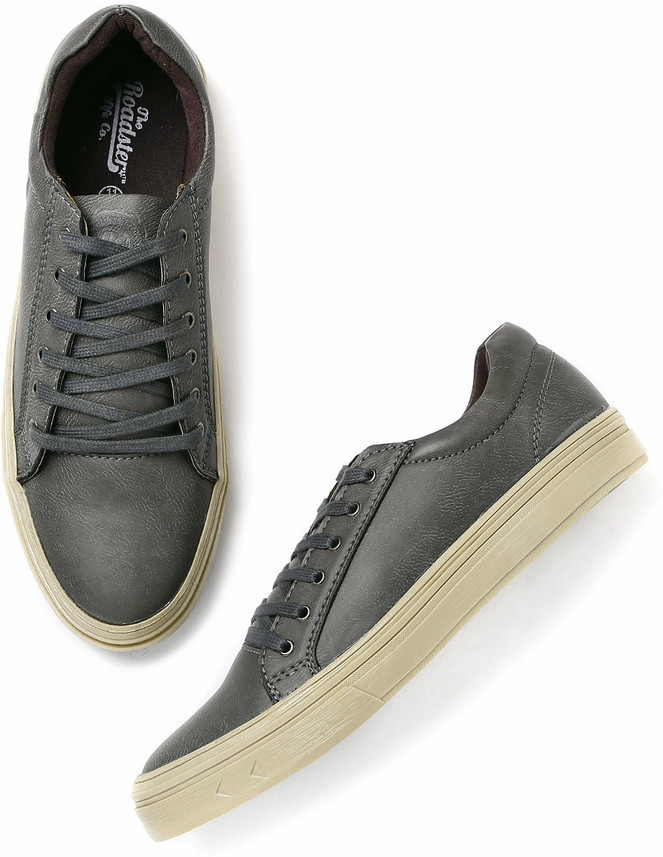roadster sneakers flipkart