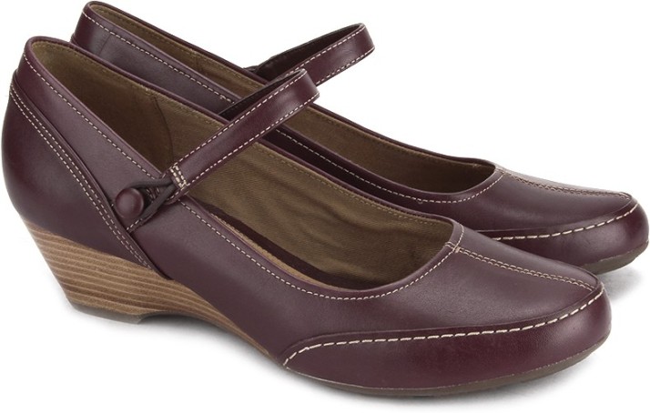 clarks women's mary jane shoes