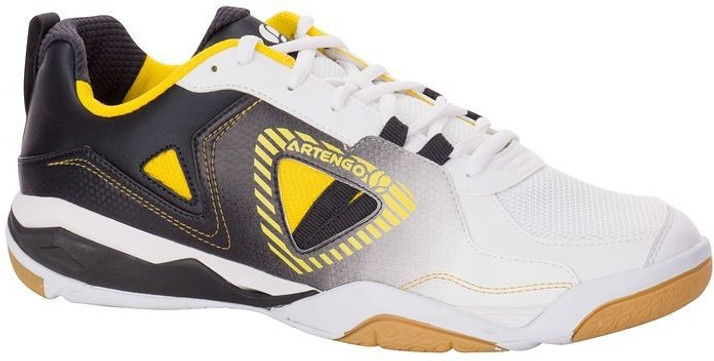 artengo badminton shoes