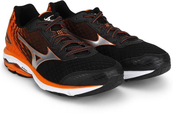 mizuno orange shoes