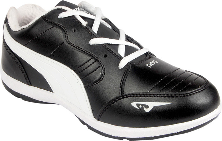 white casual shoes flipkart