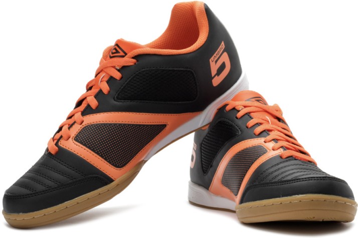 umbro shoes flipkart