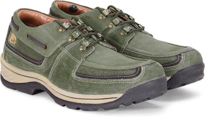 woodland sports shoes flipkart