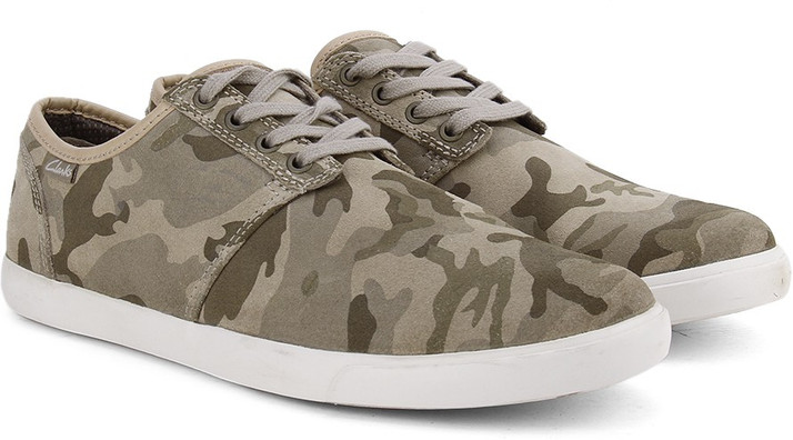 clarks torbay sneakers