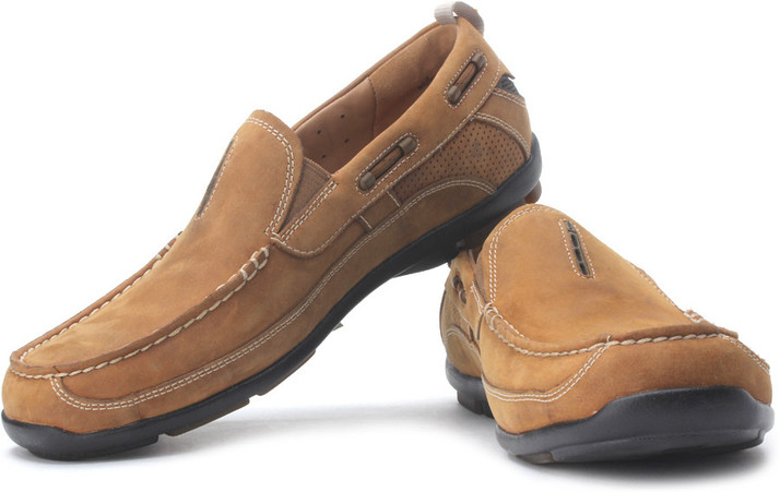 clarks loafers flipkart