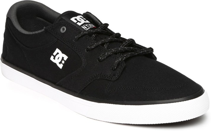 dc casual shoes