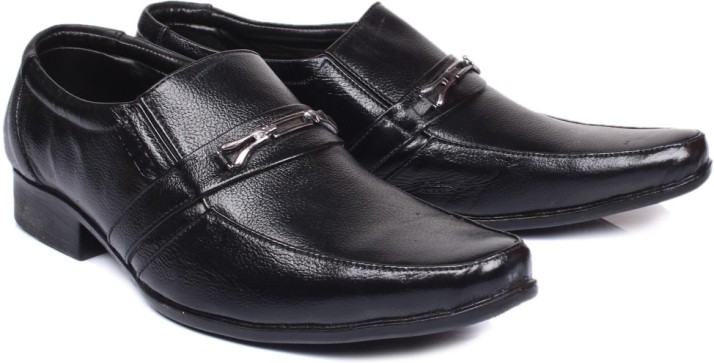 Akaas Slip On Shoes For Men - Buy Black 