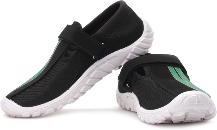 gliders shoes flipkart