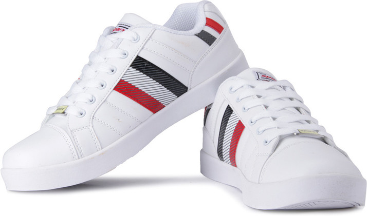 sparx white sneakers flipkart