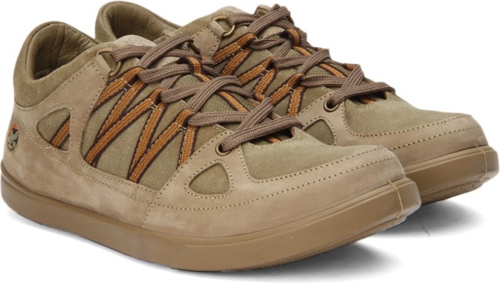 woodland sneakers flipkart