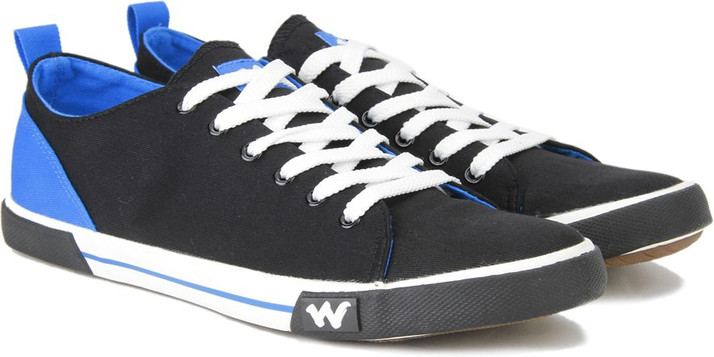 Wildcraft canvas shoes Clearance