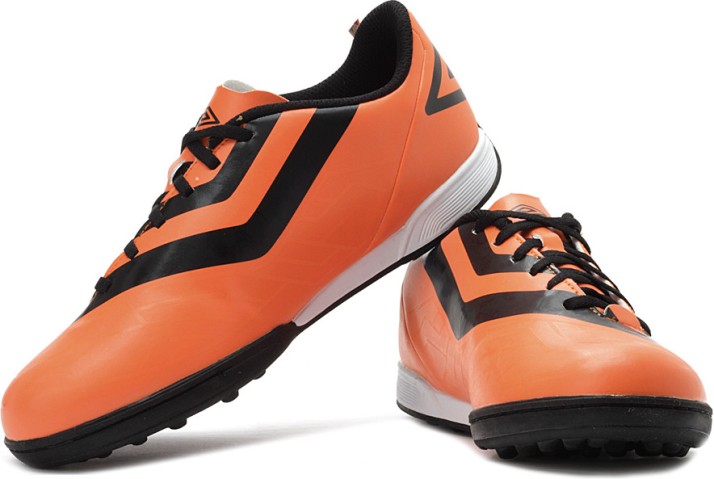 umbro shoes flipkart