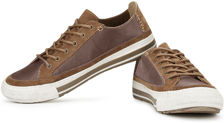 clarks brown sneakers