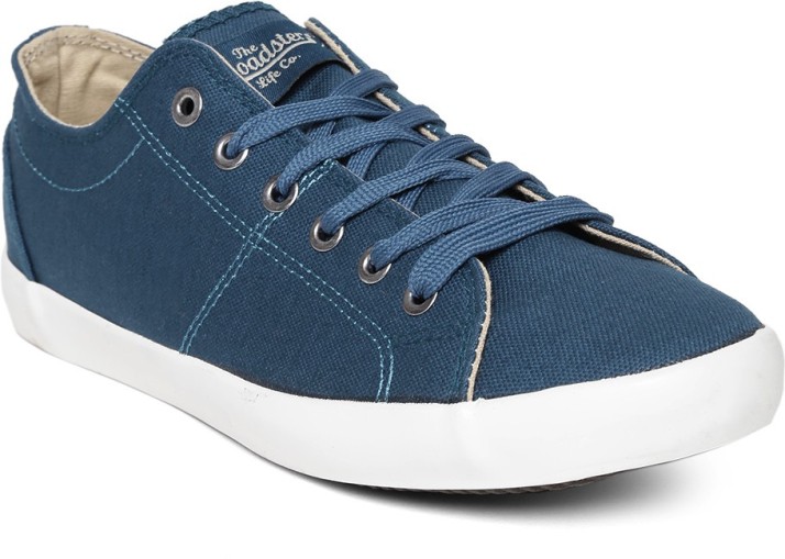 roadster shoes on flipkart