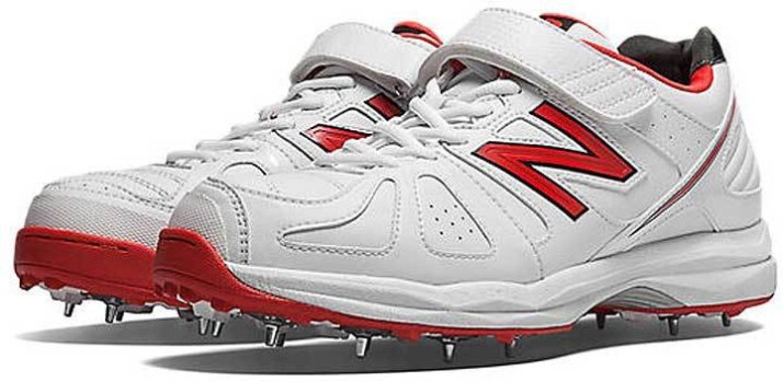 new balance cricket shoes rubber spikes