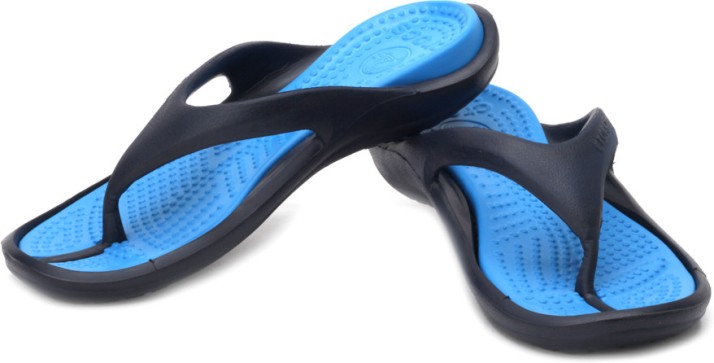 crocs athens ii flip flops