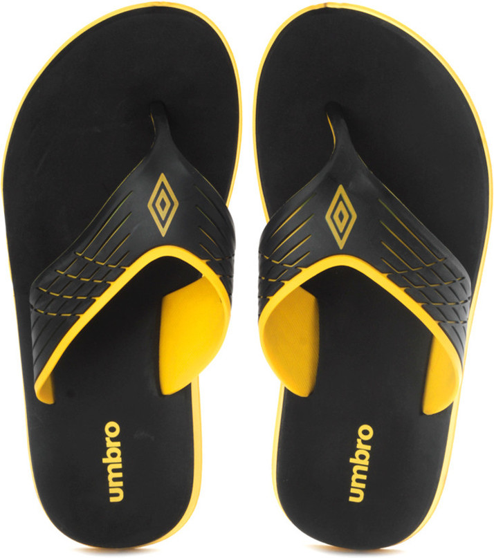 umbro slippers price