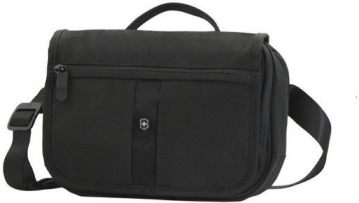 victorinox travel luggage